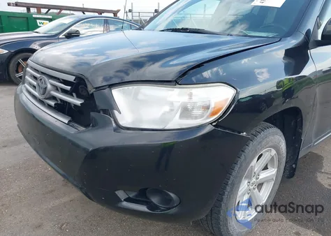 2010 Toyota Highlander Base V6 из США, поврежденный, VIN 5TDBK3EH2AS030487